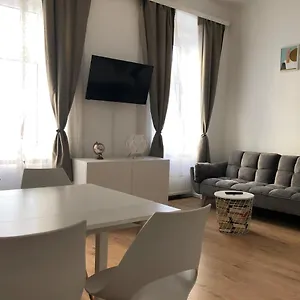 Apartment Central Near Subway Station 2, Wien