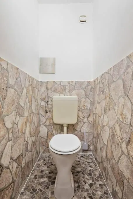 Naturoase Apartment Vienna 0*,  Austria